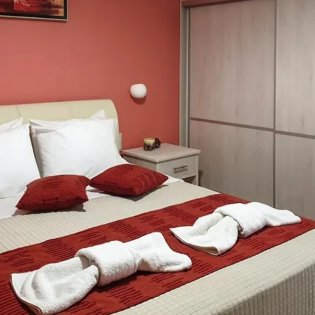 Helen & Άγιος Στέφανος