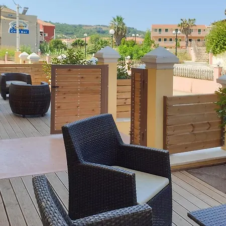 Helen Apartments&studios *