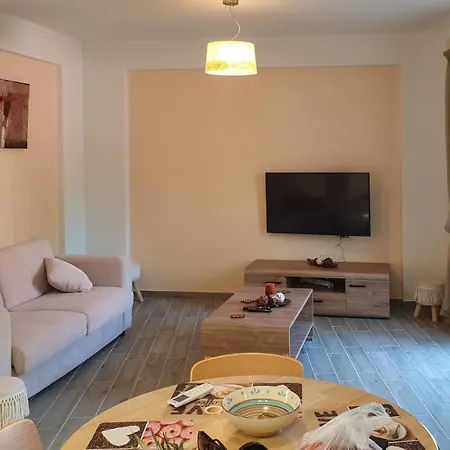 Helen & Apartment