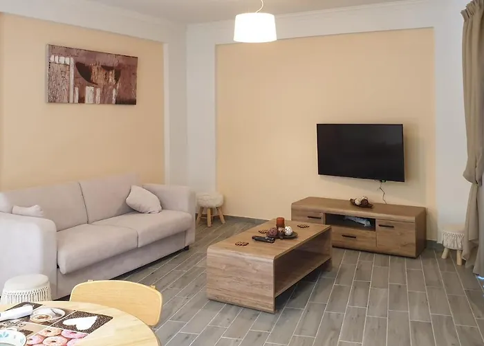 Daire Helen & Agios Stefanos Avliotes (Corfu)