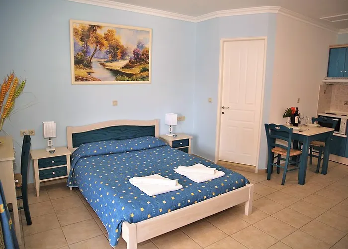 Daire Helen & Agios Stefanos Avliotes (Corfu)