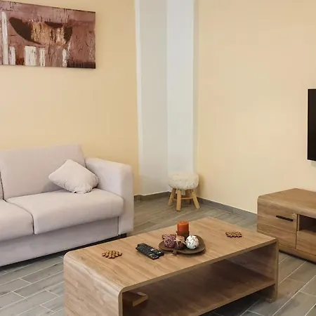 Apartamento Helen & *