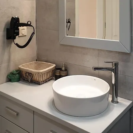 Apartamento Helen & *